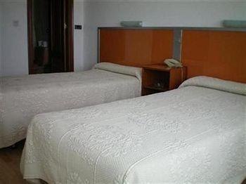 Hostal Liste Station A Coruña Zewnętrze zdjęcie