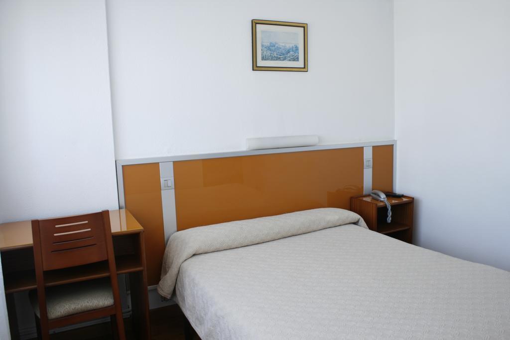 Hostal Liste Station A Coruña Pokój zdjęcie
