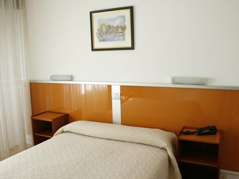 Hostal Liste Station A Coruña Zewnętrze zdjęcie